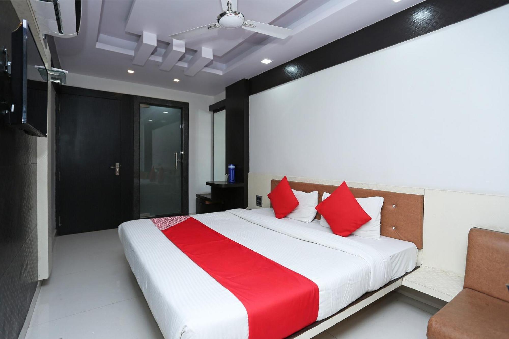 Collection O 3995 Hotel Shree Kishan Palace Bhopal Exterior photo